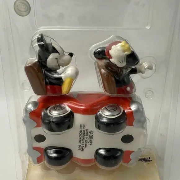 RARE Disney Mickey & Minnie Mouse Car Salt & Pepper Shakers - Picture 6 of 7